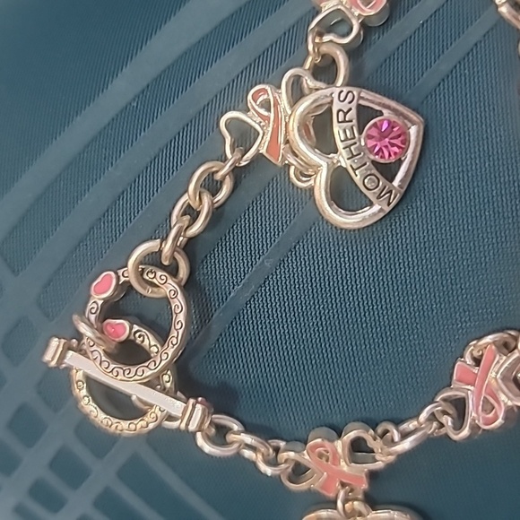 Breast Cancer awareness bracelet silvertone metal and pink hearts and bows - Picture 3 of 8